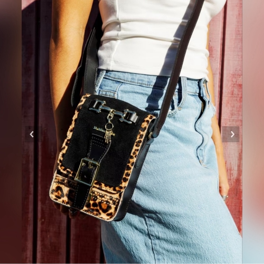 Dr Martens crossbody bag